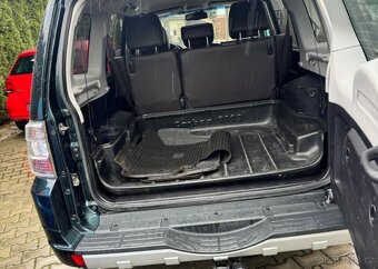 Mitsubishi Pajero 3,2DI-D serviska ,7 Míst 4x4 nafta - 17