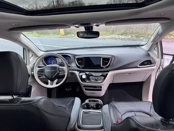 Chrysler Pacifica 3,6 RU SUNROOF NAVI LIMITED S 2019 - 17