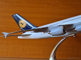 Airbus A380 LUFTHANSA velký model - 17