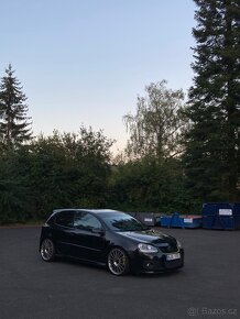 Golf 5 GTI Pirelli - 17