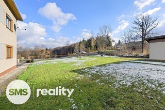 Byt v rodinném domě 2+1 s velkým pozemkem a možností výstavb - 17