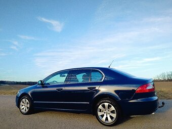 Škoda Superb SEDAN - 1.4(92KW) - SERVIS - KUP ČR - 17