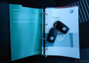 Volkswagen Polo 1,2 HTP 44 kW benzín manuál - 17