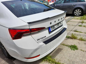 SKODA OCTAVIA 4 IV spoiler kridlo lipko na kufor - 17