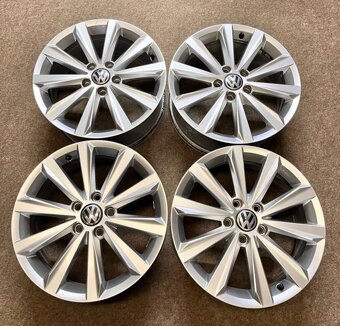 5x112 originál alu VW Golf - ET 51 - 17