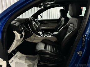 Alfa Romeo Stelvio Veloce 280 Q4 Pano R20 - 17