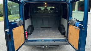 Ford Transit 260S 2,2 TDCi 96KW 5 MÍST - 17