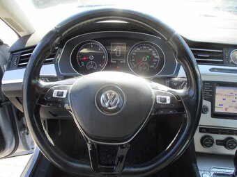 VW PASSAT 2,0TDI 110KW HIGHLINE DSG GPS 2017 - 17