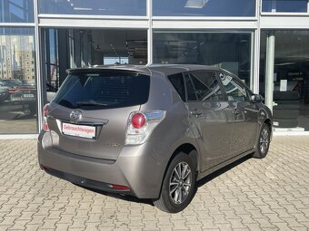 Toyota Verso 1.8i Skyview Edition benzín 108kw - 17