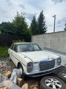 Mercedes Benz w115/8 - 17