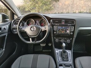 VW Golf Variant 1.6 TDi - TAŽNÉ - VÝBAVA MATCH - 2017 - 17