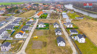 Prodej rodinného domu v Kostelci nad Labem, ul. Příčná - 17