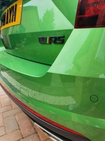 SKODA VRS LOGO RS NAPIS - 17