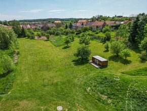 Nádherný stavební pozemek / celkem 8805 m2 / krásná příroda - 17