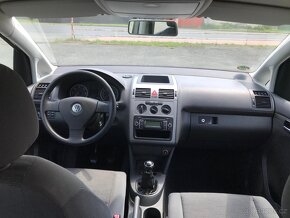 VW TOURAN 1.9 TDi SERVISNÍ KNIHA - 17