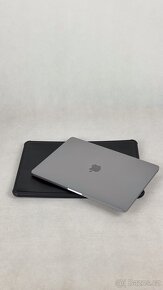 Macbook Pro 13" 2020 M1 / 16GB RAM / 512GB + pouzdro - 17