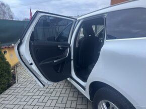 Volvo XC60 2.4 D5 AWD - 17