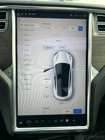 Tesla model S 90D - 17