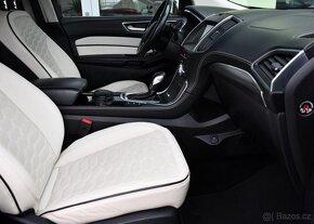 Ford Edge 2.0TDCI AWD VIGNALE PANO ČR - 17