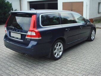 Volvo V70 D4 133kw manual nové v ČR 153tkm facelift - 17