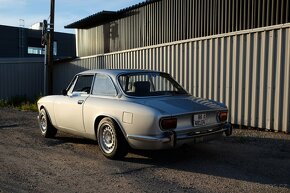 Alfa Romeo GTV 1750 - 17