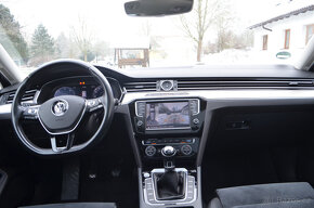 PRODÁM VW PASSAT 2.0TDI HIGHLINE BIXEN,PANORAMA - 17