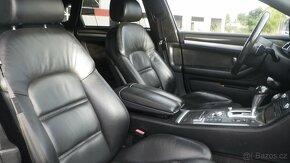 Prodám Audi S8 5.2 V10 331 kW  r.v.: 2007    Keramické brzdy - 17