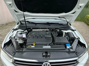 VW Passat Variant 2,0 tdi DSG Highline 1.maj. Webasto LED - 17