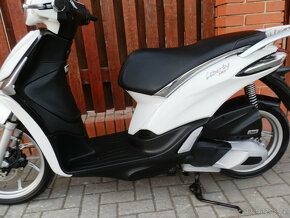 Piaggio Liberty 125 iGET (2020) - 17