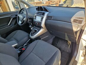 Toyota Verso,1.6D-4D,82KW,7MÍST,KAMERA,BEZ KOROZE,R.V.2015 - 18