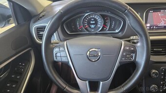 Volvo V40 Momentum 2,0d 110kW Automat - 18