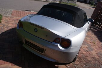 BMW Z4 2.5i E85 141kw, manuál, XENONY, rv2003, dovoz DE - 18