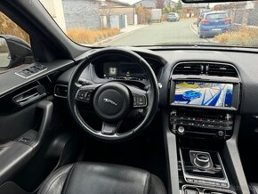 Jaguar F-pace 2.0d výborný stav - 18