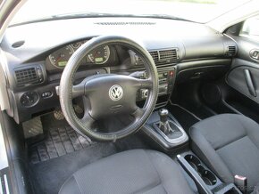 VW PASSAT 1.6 MPi KOMBI - Zachovalý stav - 18