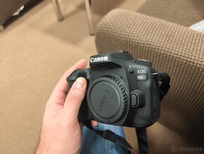 Canon EOS 90D - 18