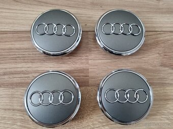 Poklicky AUDI kryty stredu disku kol - 18