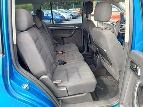 Volkswagen Touran 2.0 FSI, 6 rychl., NAVI - 18