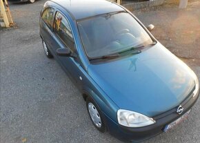 Opel Corsa 1,0 12V Club benzín manuál - 18