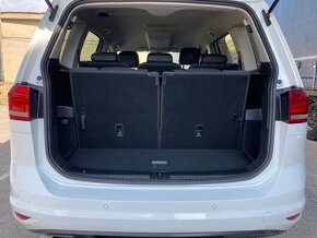 VOLKSWAGEN TOURAN 2,0TDi 150k DSG 7míst - 18