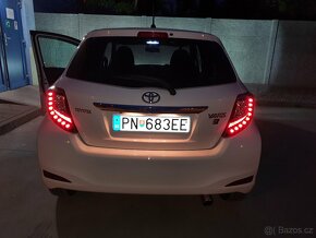 Toyota yaris 1,33 73kw 99ps biela zachovale auto - 18