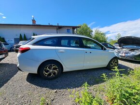 Hyundai i30 1.6 crdi  r.v 2018 havarovane pojizdne - 18