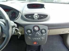 Renault Clio 1,2 i 55kW klima, serviska - 18