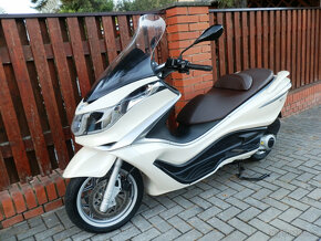 Piaggio x10 125 ccm ABS - 18