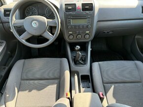 Vw golf V 1,4i 55kw Nová STK 08/26 - 18