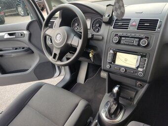 VW TOURAN 1,4TSi-DSG-navigace - 18