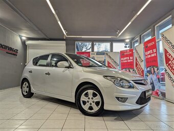 Hyundai i30 1.6CRDi 66kW VÝHŘEVY, KLIMA - 18