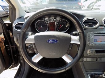 Ford Focus 1.8I 92 KW TITANIUM NAVI TAŽNÉ - 18