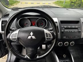 Mitsubishi Outlander 2.0 TDI 103kW 4x4 ALU kola Serviska - 18