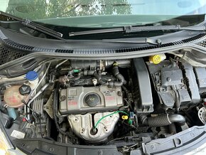 PEUGEOT 207 1,4 8 V 54kW benzín NOVÉ ROZVODY a velký SERVIS - 18