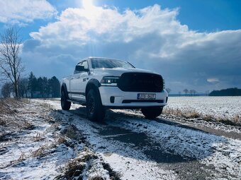 Dodge Ram 1500 4x4 - 18